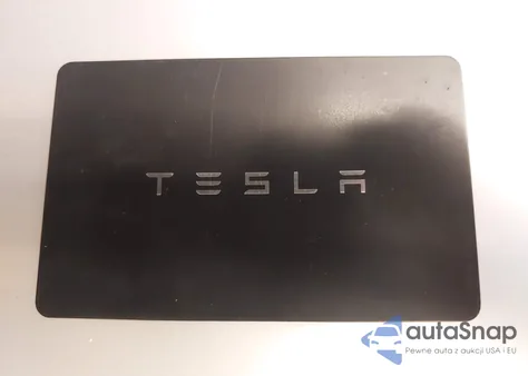 2024 Tesla Model 3 из США, поврежденный, VIN 5YJ3E1EA2RF743635